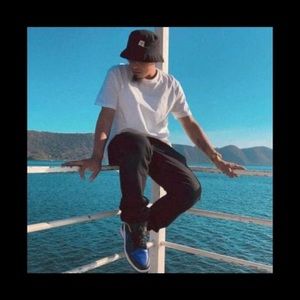 Meet your Posher, Carlos